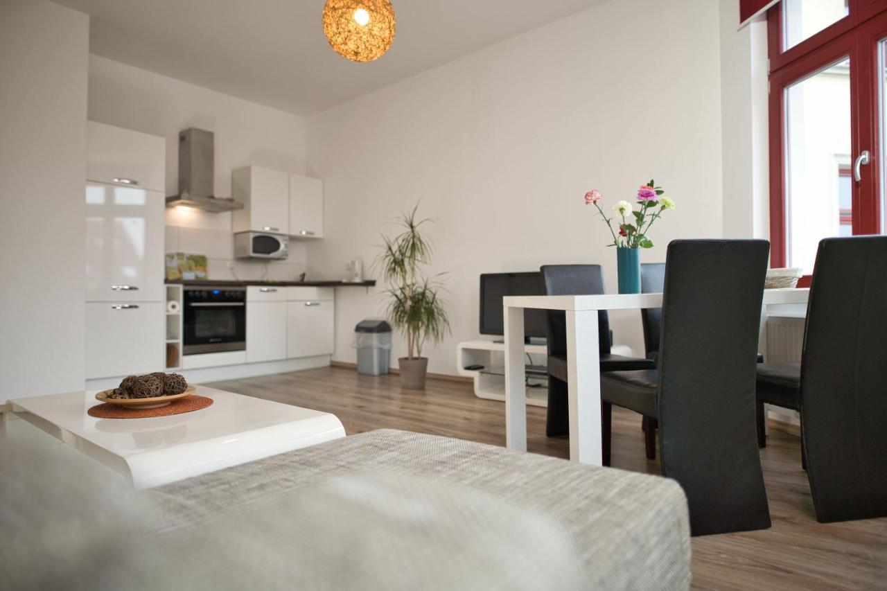 Haus Steuerrad Apartment Stralsund Bagian luar foto