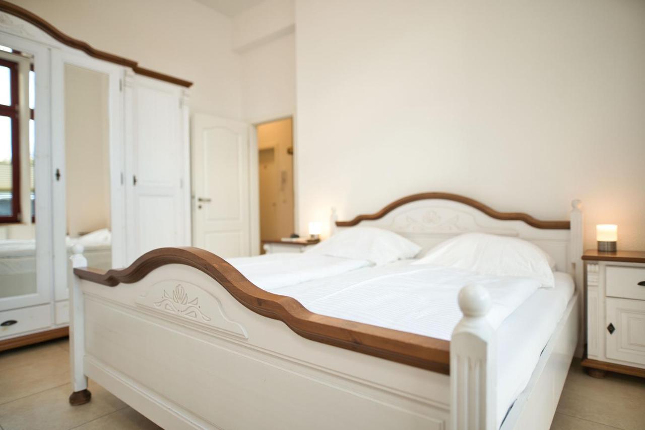Haus Steuerrad Apartment Stralsund Bagian luar foto